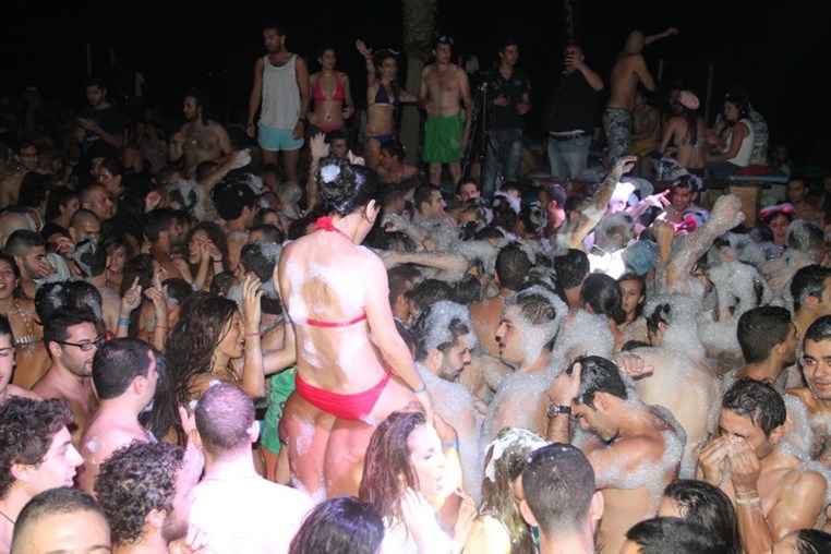 Lebanon Largest FOAM Party 3 (1)